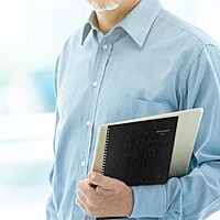 AT-A-GLANCE DayMinder Monthly Planner, Large 8 x 12, Black