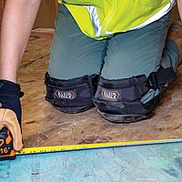 Klein Tools 60344 Knee Pads, Hinged Gel Knee Pads with Slip Resistant Rubber Caps, Quick-Release Clips and Adjustable Straps