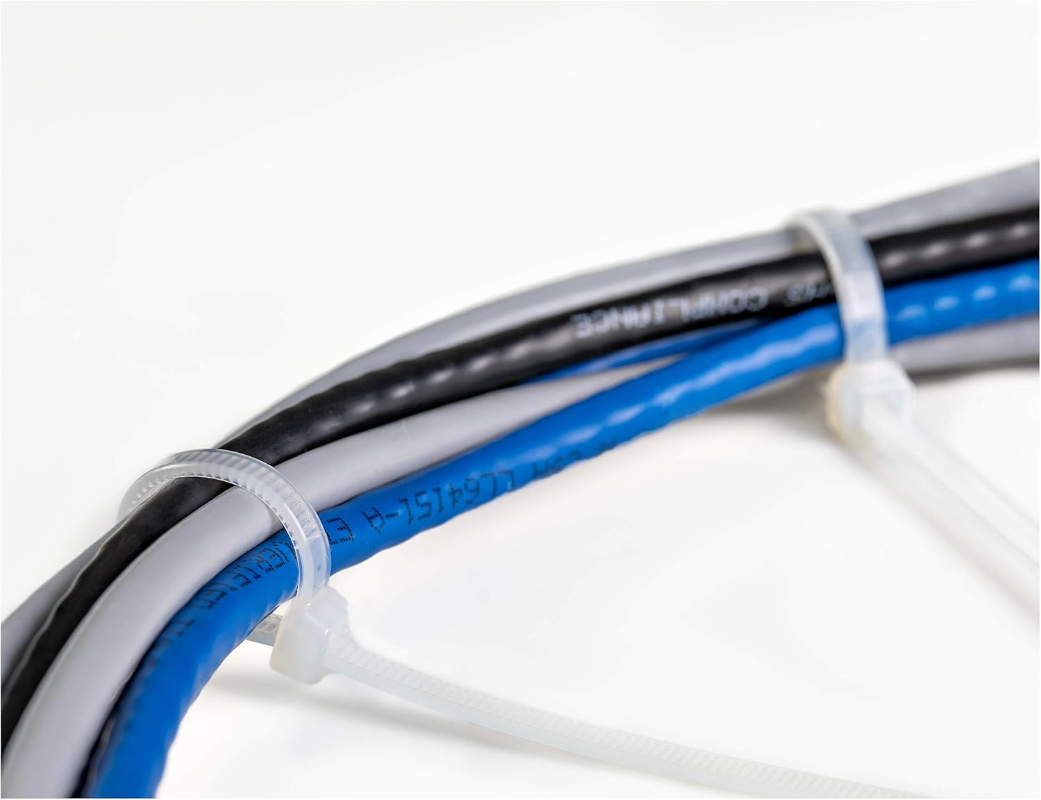 StarTech.com Nylon Self-Locking Cable Ties