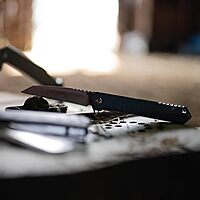 Schrade Delta Class Inert 7.5in with 3.25in AUS-8 Steel Blade and Aluminum Handle for EDC, Blue