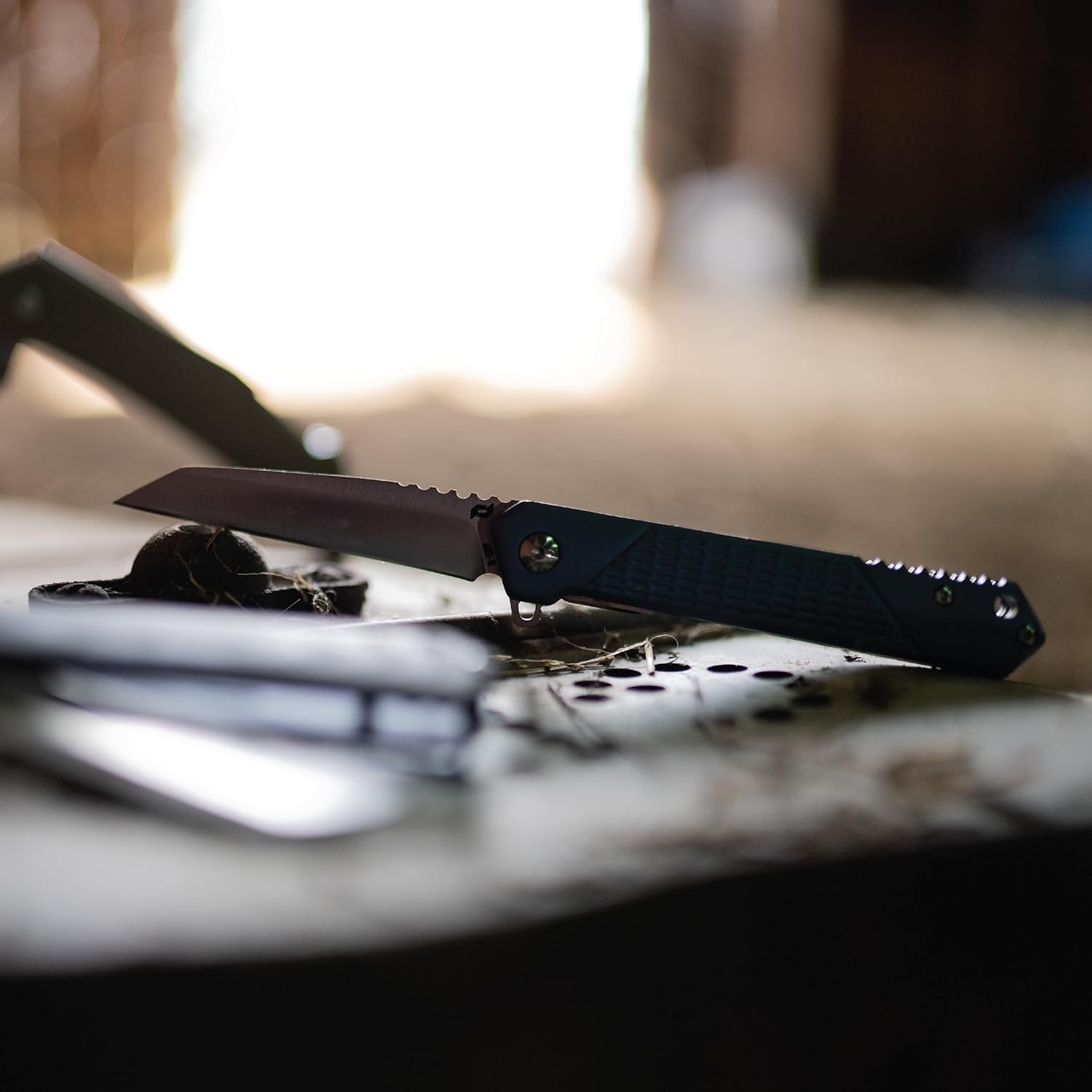 Schrade Delta Class Inert 7.5in with 3.25in AUS-8 Steel Blade and Aluminum Handle for EDC, Blue