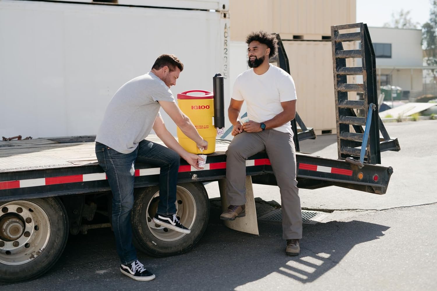 Igloo 10 Gallon Sports Cooler Insulated Beverage Dispenser