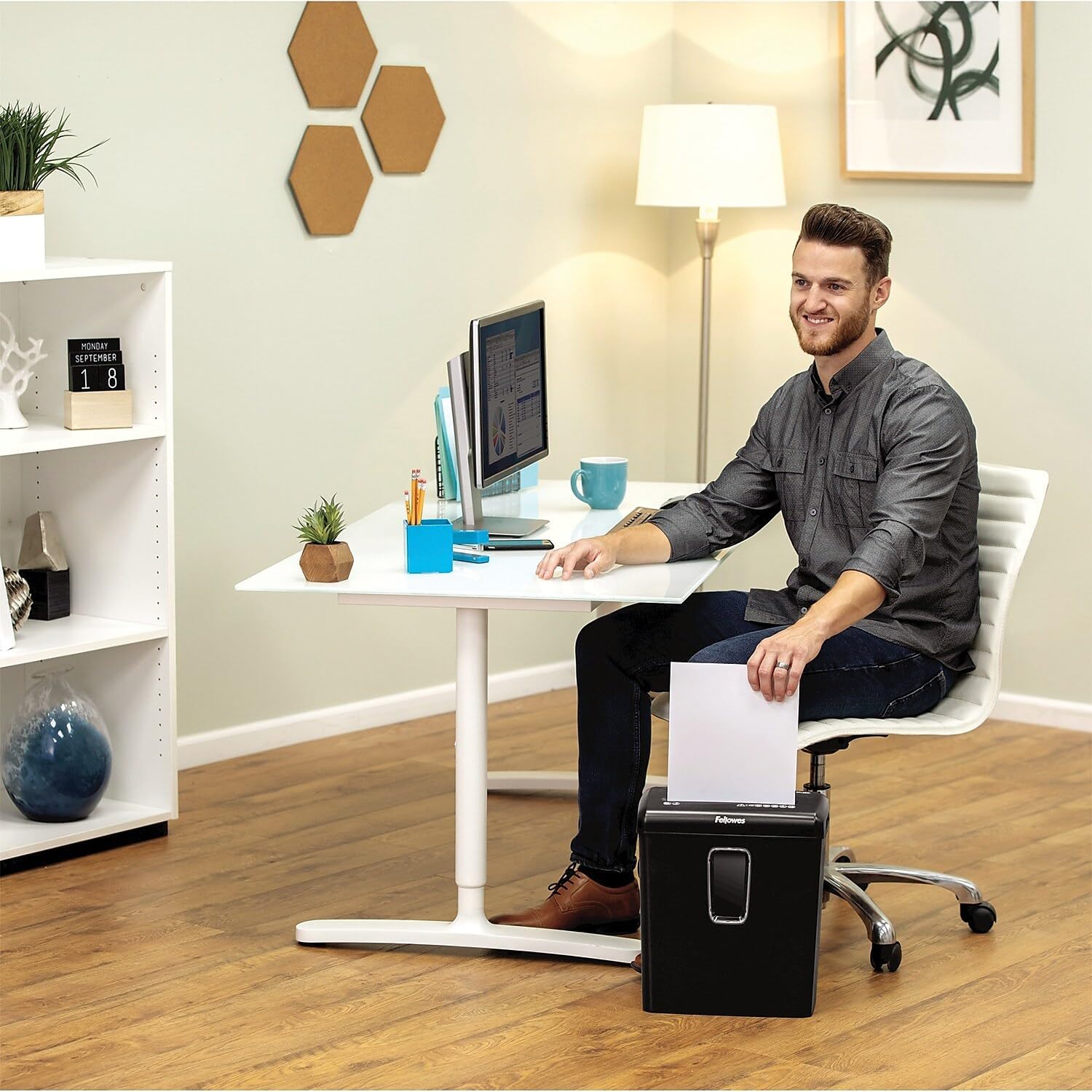 Fellowes PowerShred P-30C 6 Sheet Cross-Cut Deskside Paper Shredder for The Home Office 6-Sheet Paper Shredder