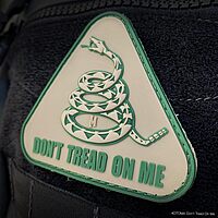 MAXPEDITION Don't Tread On Me PVC Morale Patch