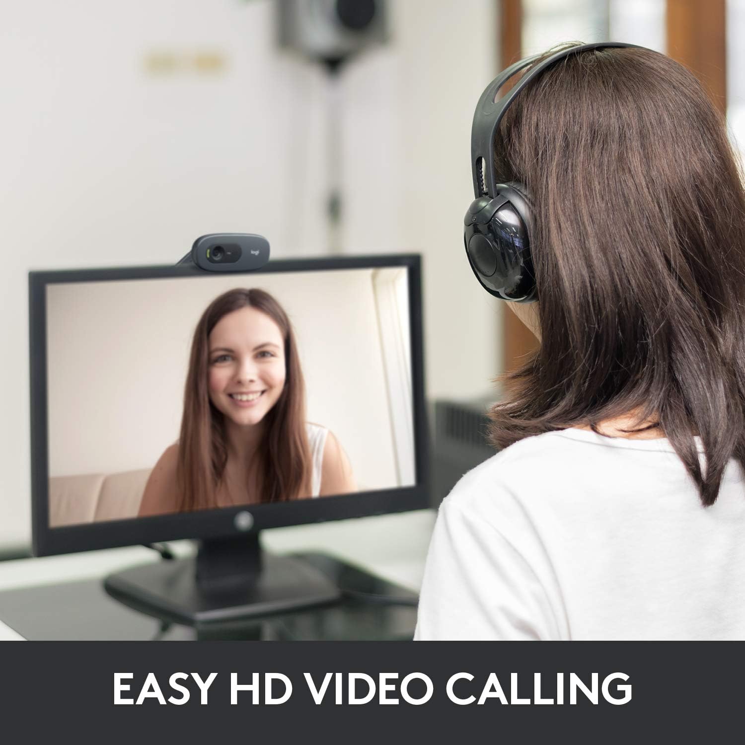 Logitech C270 HD Webcam, 720p, Widescreen HD Video Calling,Light Correction, Noise-Reducing Mic, For Skype, FaceTime