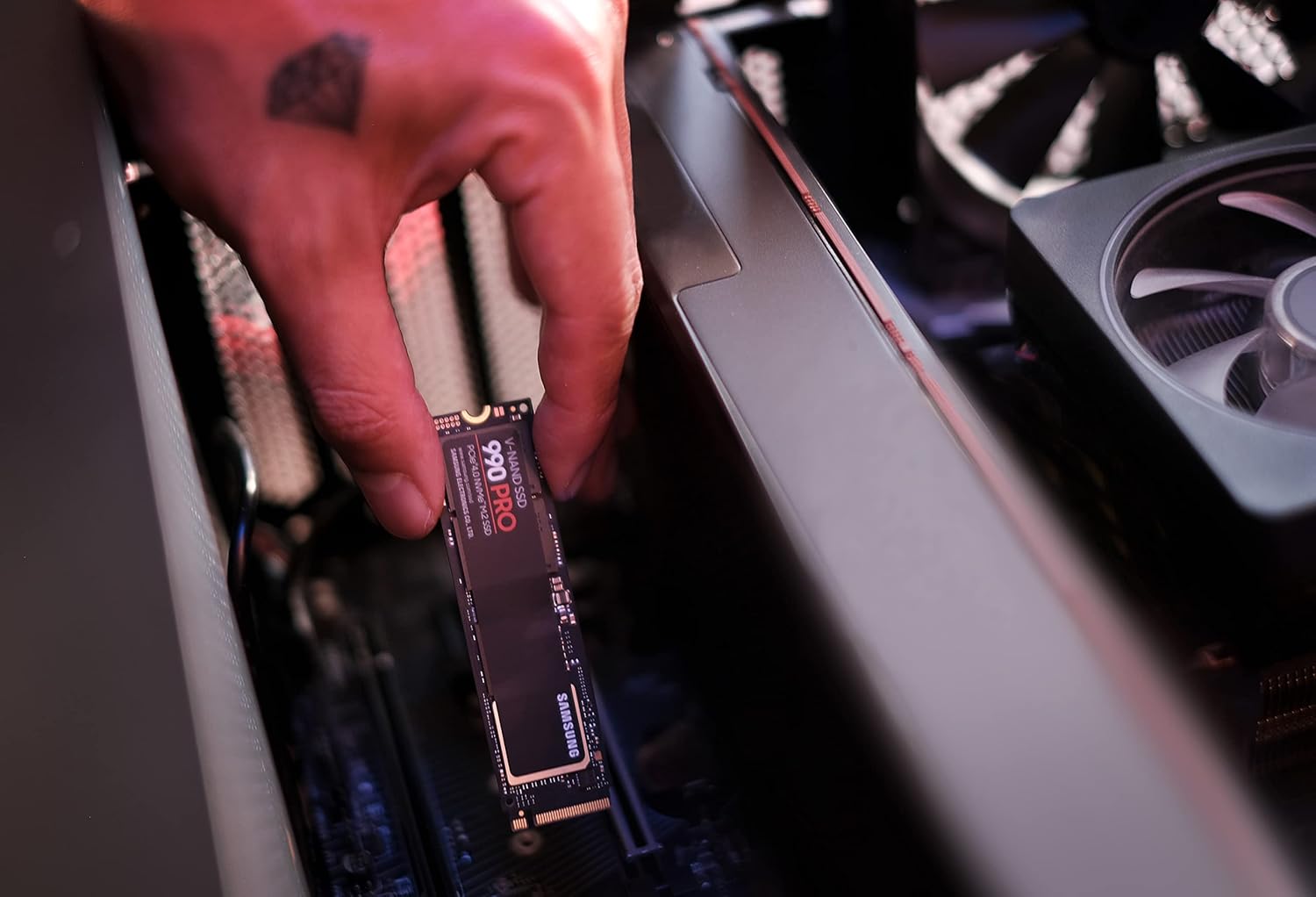 Samsung 990 PRO SSD NVMe M.2 PCIe 4.0 Internal Solid State Hard Drive