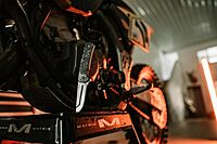 OUTDOOR EDGE Razor VX5 | Replaceable Blade EDC Folding Pocket Knife | 3" Blade, Ceramic Ball Bearings, Carbon Fiber Handle, Reversible Pocket Clip | Outdoor, Camping, Survival, Utility Black