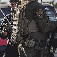 HIGH SPEED GEAR MOLLE Mounted Handcuff Taco Pouch