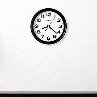 Howard Miller Kenwick Wall Clock, Black Case Classic Round Design with White Dial Optical Crystal Glass, Quartz Movement Arabic Numerals Perfect for Home Decor, Office & Living Room