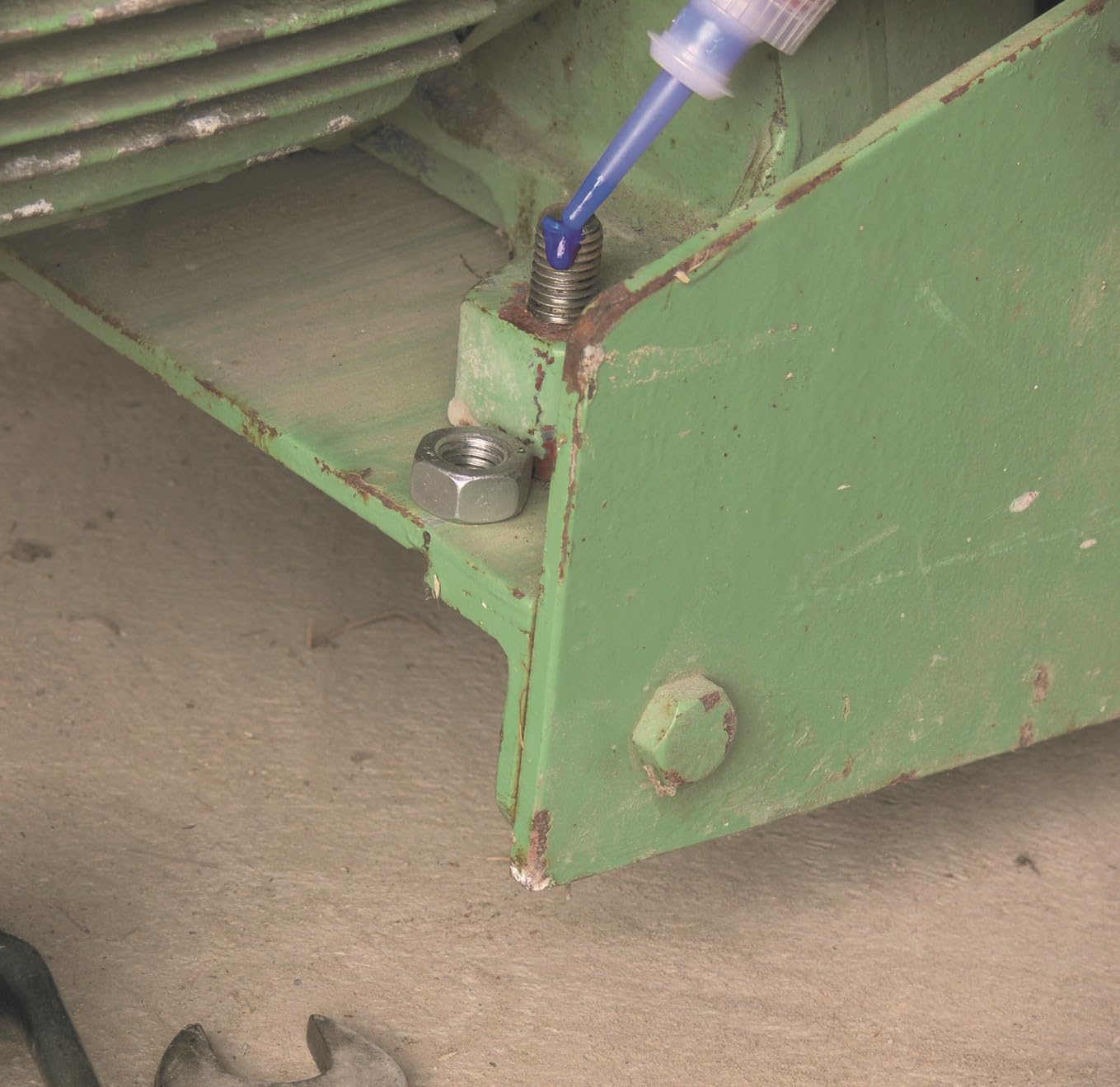 Loctite 88442 Red 272 High Temperature/Strength Thread Locker, 50 mL Bottle