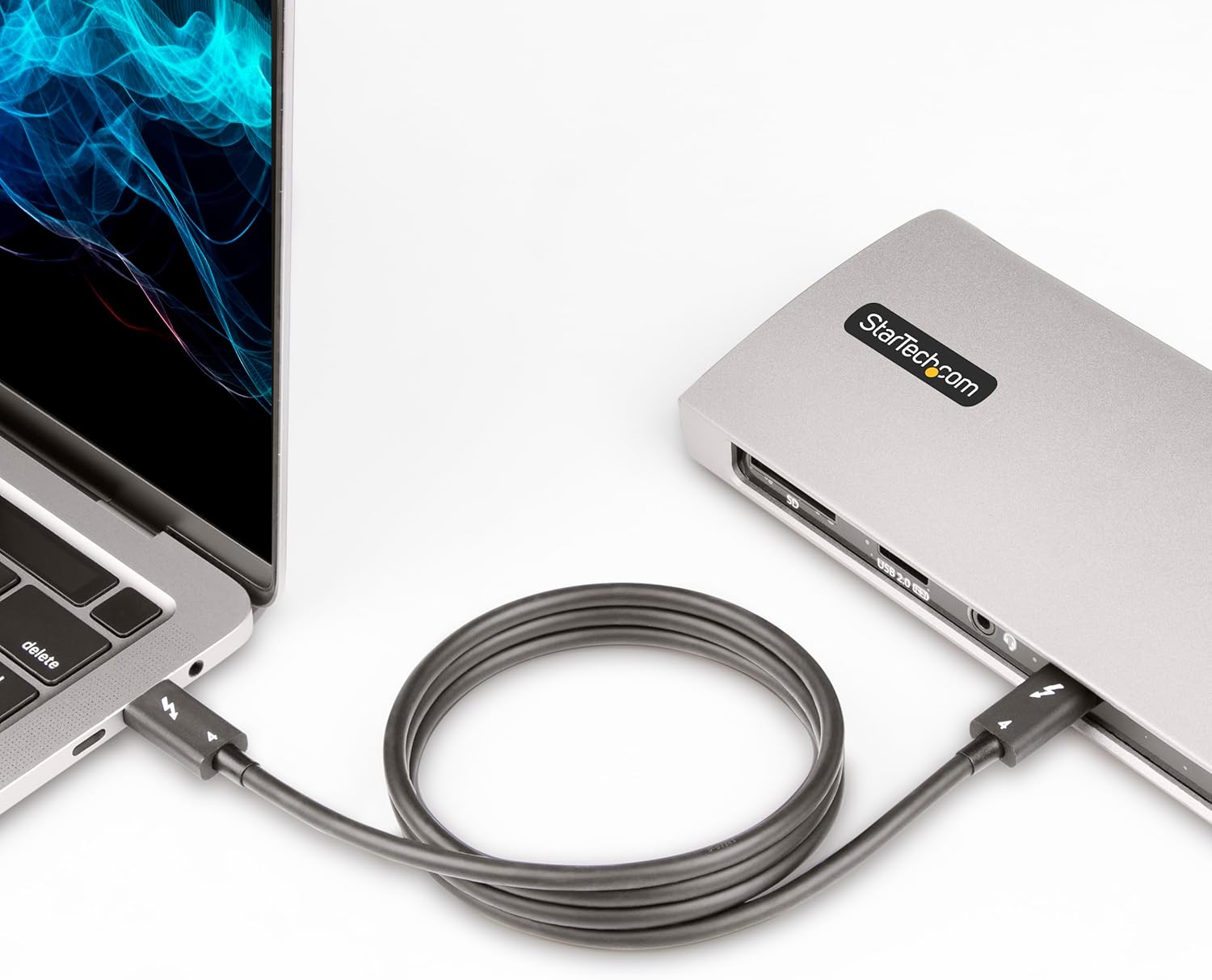 StarTech.com Thunderbolt 4 Cable - 40Gbps, 100W PD, 8K/4K Video, USB-C