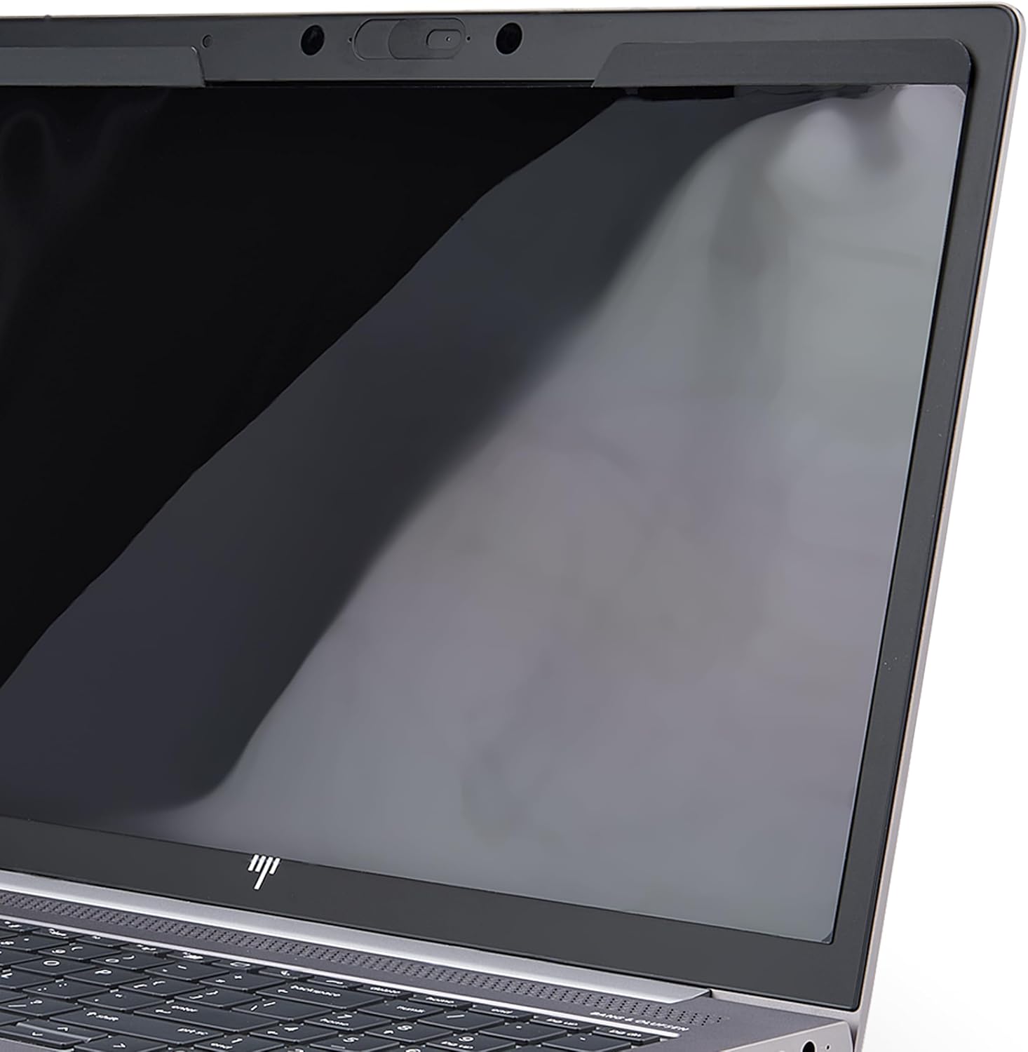 StarTech.com Magnetic Privacy Screen for 13.3-Inch 16:9 Laptop, Reversible Filter, Computer Screen Protector/Shield, TAA