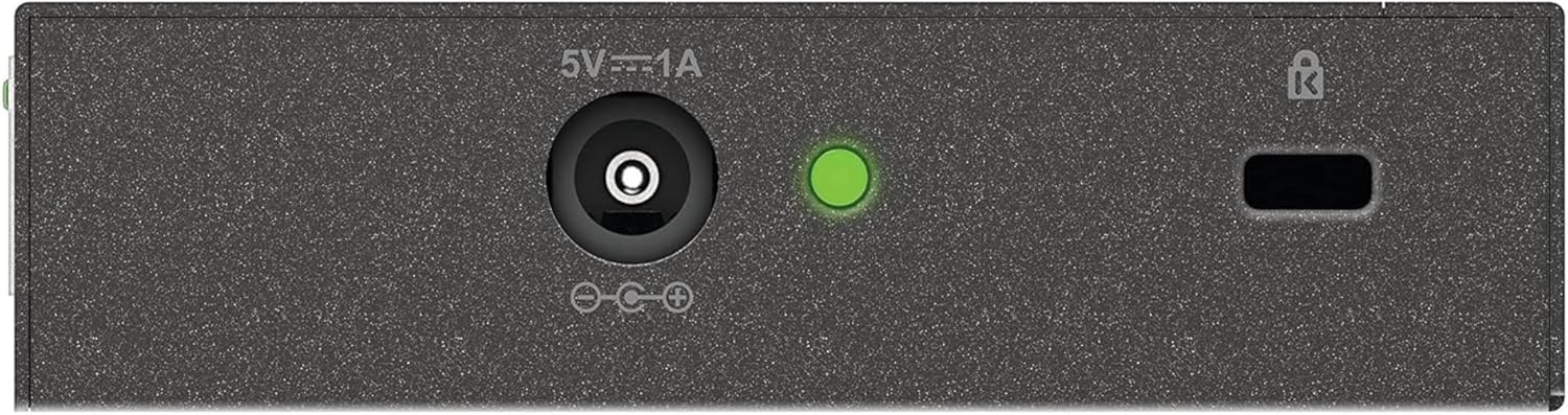 D-Link Gigabit Unmanaged Metal Fan-Free Desktop/Wall-Mount Switch