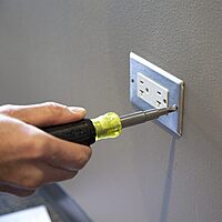 Klein Tools 10-in-1 Multi Tool - Multi-Bit Screwdriver/Nut Driver, Industrial Strength Bits, Phillips, Slotted