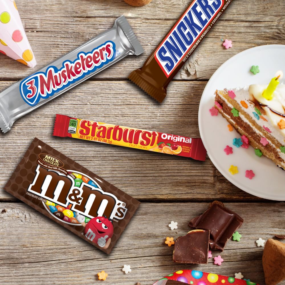 Mars M&M'S, SNICKERS, 3 MUSKETEERS, SKITTLES & STARBURST Variety Pack Full Size Bulk Candy Assortment, 56.11 oz