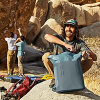 HYDRO FLASK Day Escape Insulated Soft Cooler Backpack