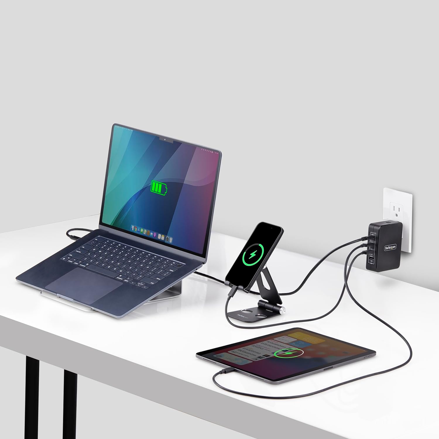 StarTech.com 140W USB-C Wall Charger, 3X USB-C/1x USB-A, PD 3.1 GaN Power Adapter for MacBook, Dell XPS/Inspiron/Precision