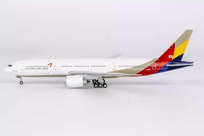 Asiana Airlines 777-200ER