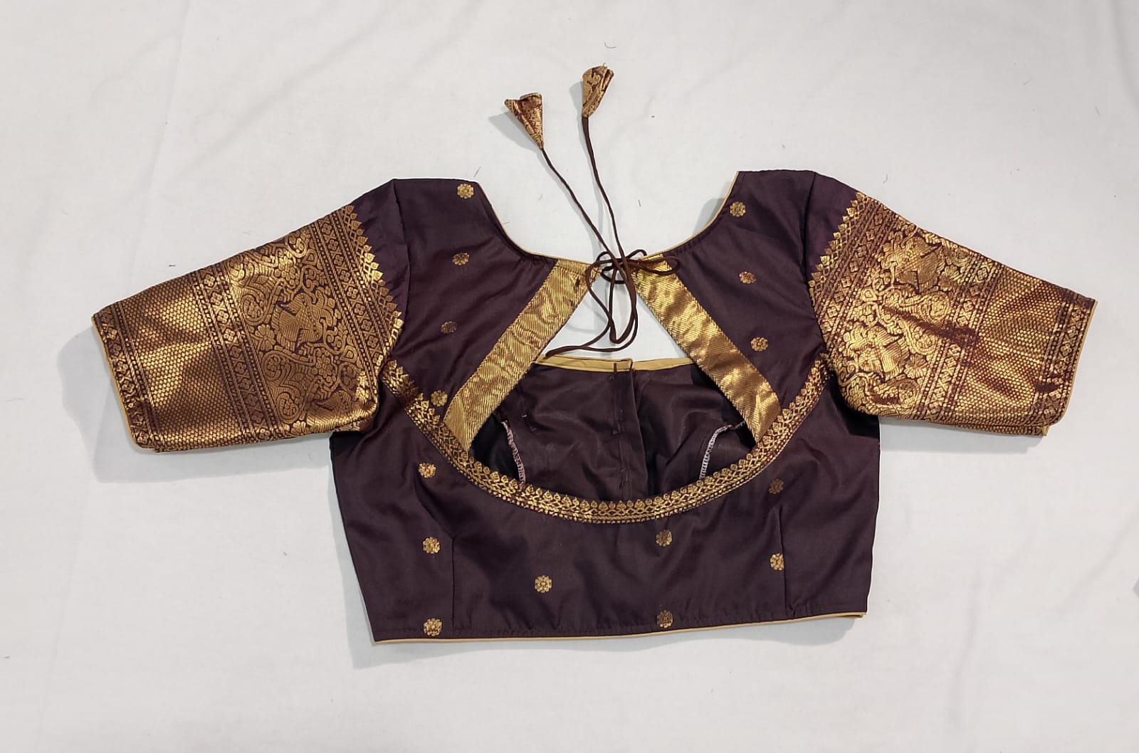 N136: Ready To Ship Beautiful Saree With Stitched Blouse