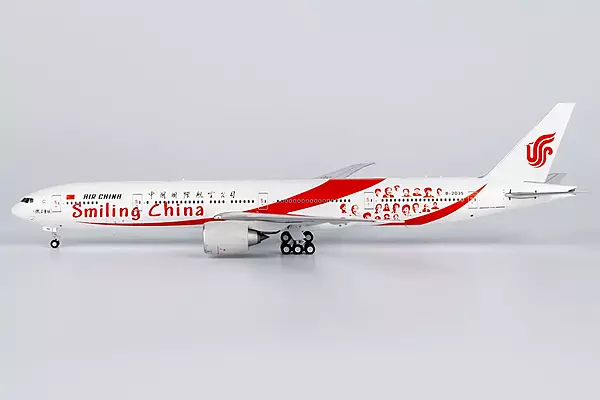 Air China 777-300ER smiling China