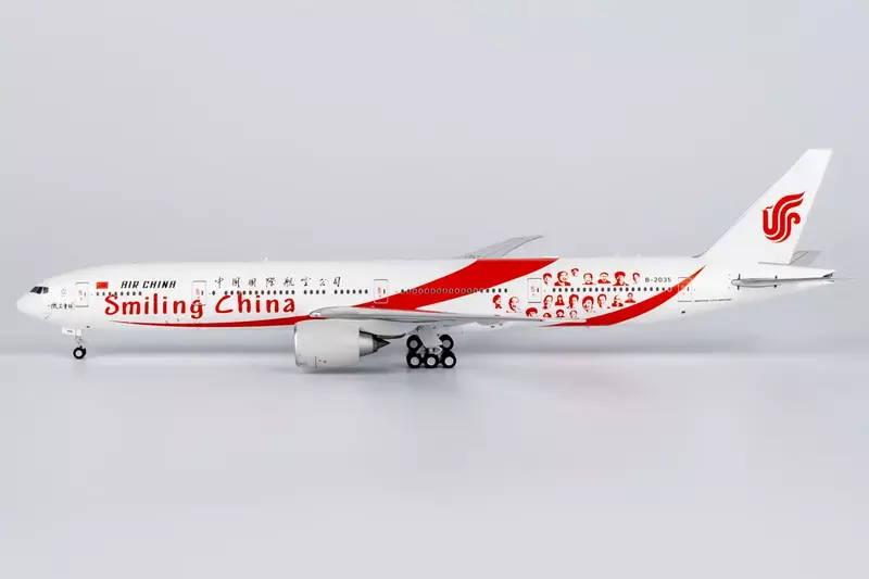 Air China 777-300ER smiling China