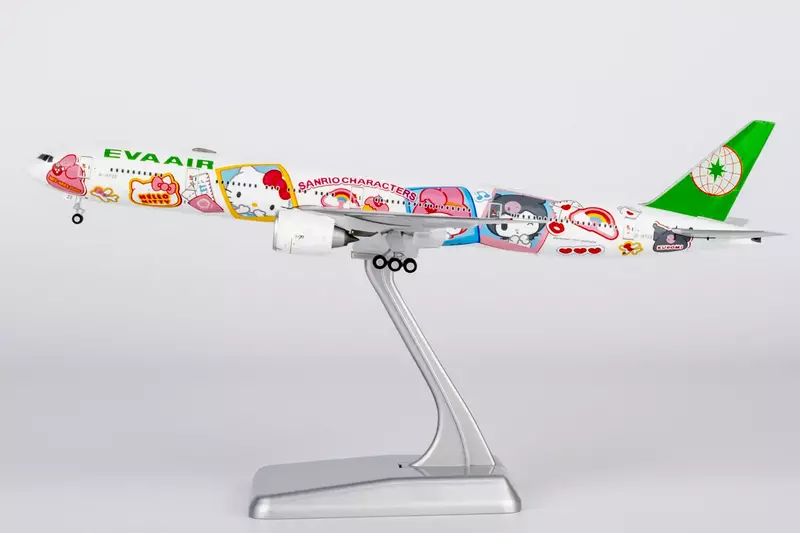 Eva Airways 777-300ER Hello Kitty - Besties Jet