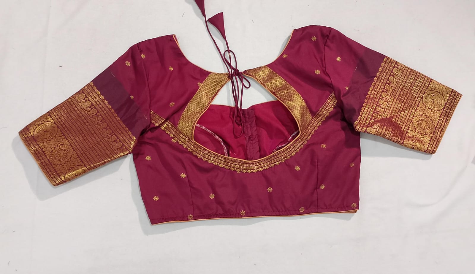 N149: Ready To Ship Beautiful Saree With Stitched Blouse N149: Ready To Ship Beautiful Saree With Stitched Blouse