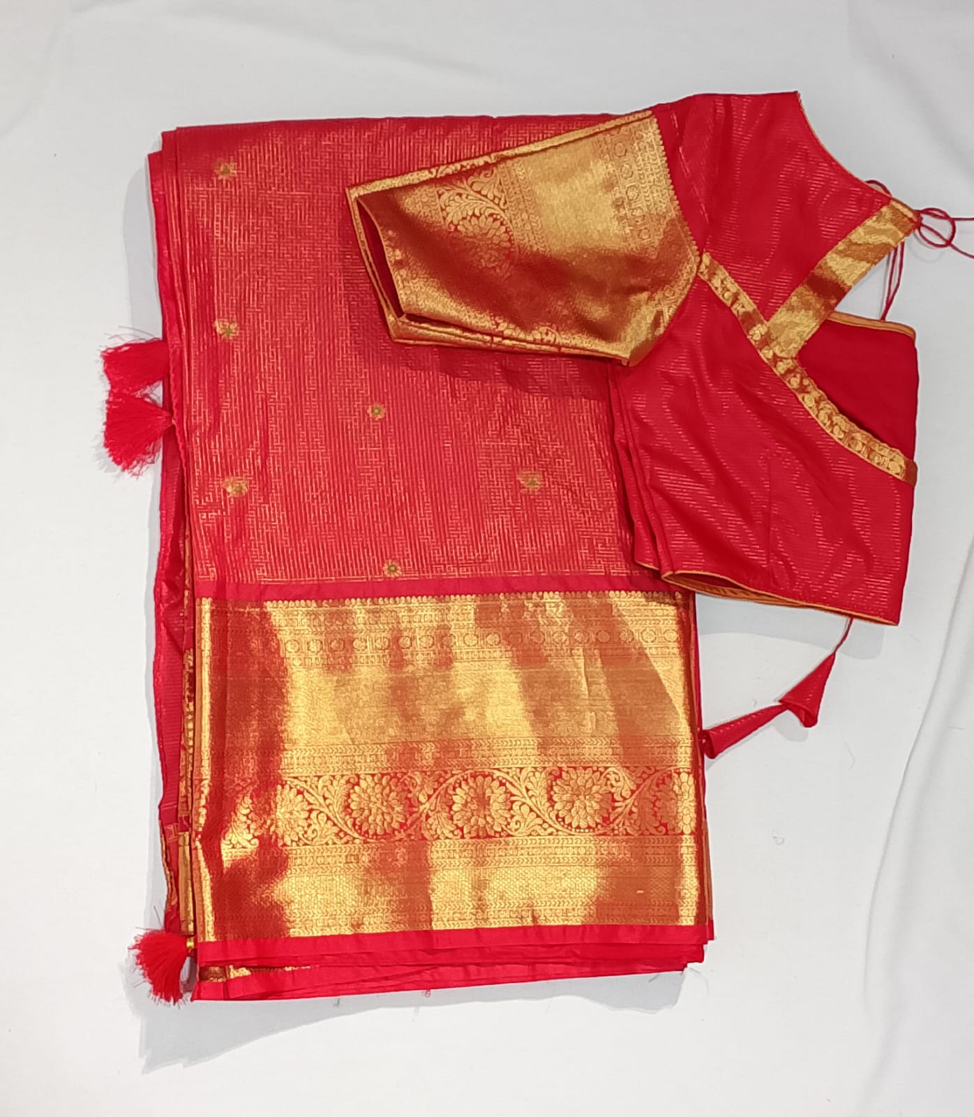 N141: Ready To Ship Beautiful Saree With Stitched Blouse
