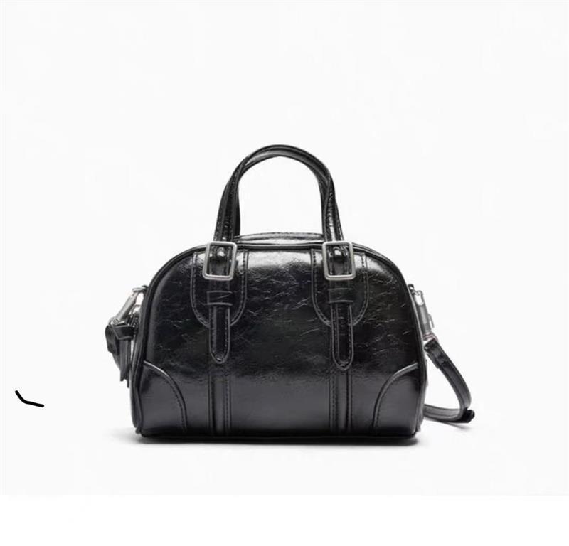 Z BRAND BUCKLE VINTAGE CROSSBODY BAG