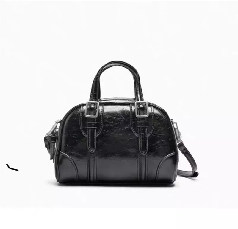 Z BRAND BUCKLE VINTAGE CROSSBODY BAG