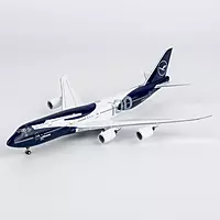 Lufthansa 747-8i D-ABYN (100 Years Anniversary, Luxurious packaging with stand)