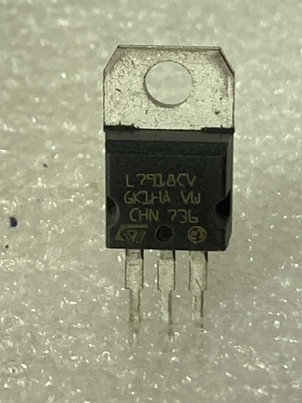 L7918CV
