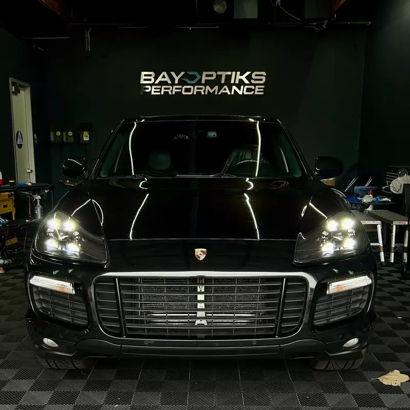 Facelift Style LED Headlights for Porsche Cayenne 957