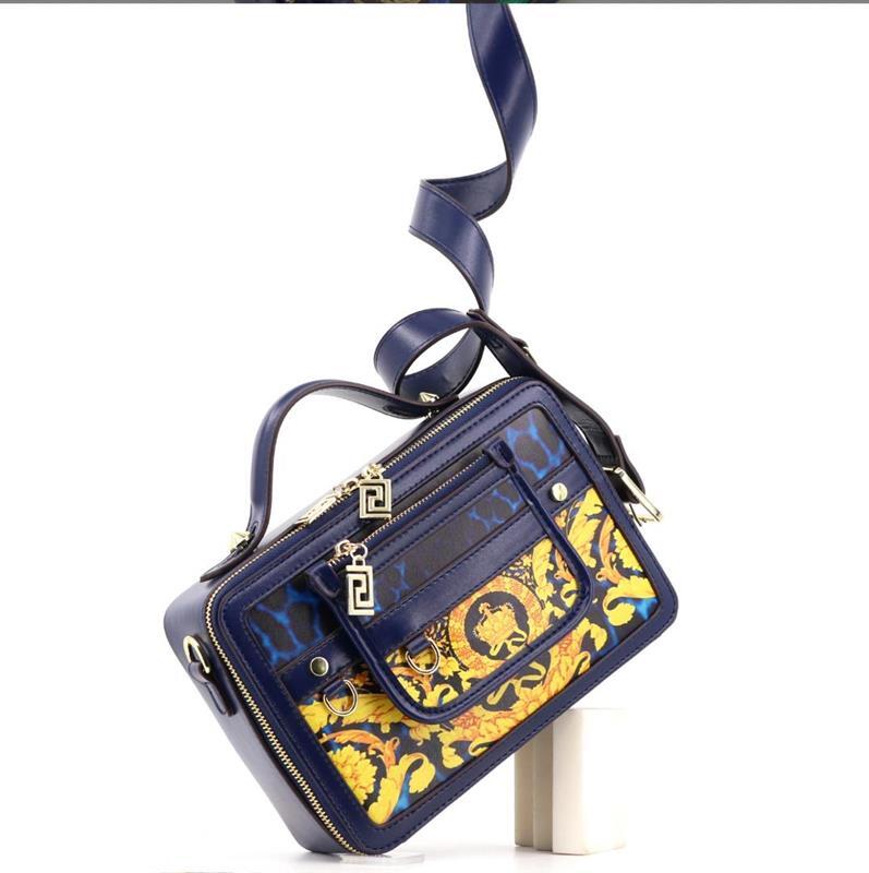PRINTED SQUARE SLUNG BAG THE CROWN