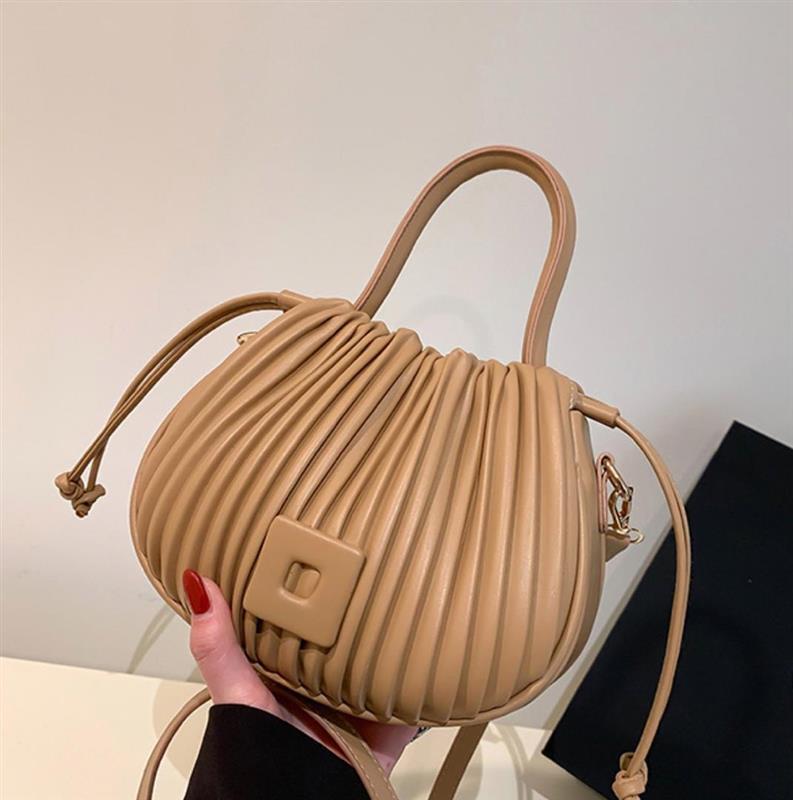 TRENDY BUCKET BAG