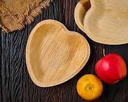 Nature Palm Leaf Disposable Bamboo Style 7" Heart Shaped Plates - Natural Color - Elegant Sturdy - Biodegradable and Compostable (Pack of 25)