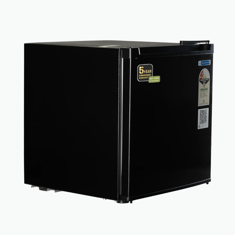 Blue Star MR60-GB mini fridge with interior light. Blue Star MR60-GB mini fridge with interior light.