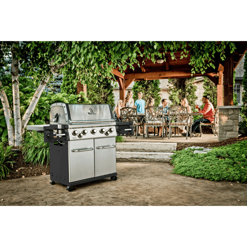 Broil King Regal™ S 590 IR Gas Grill