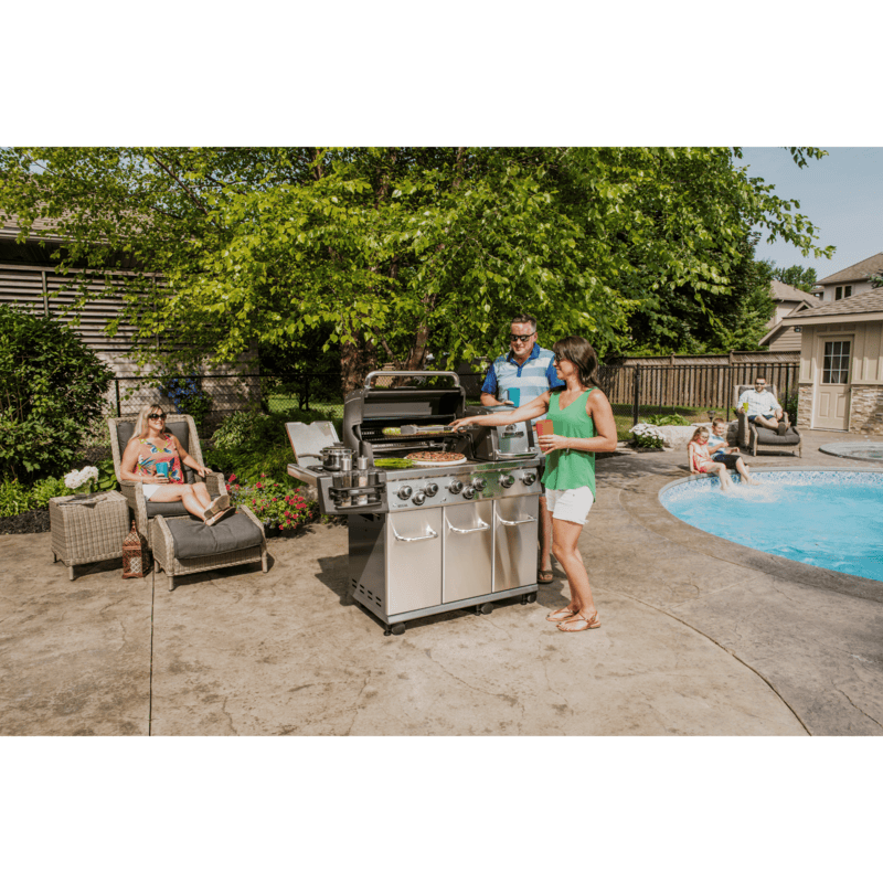 Broil King Regal™ S 690 Pro IR Gas Grill