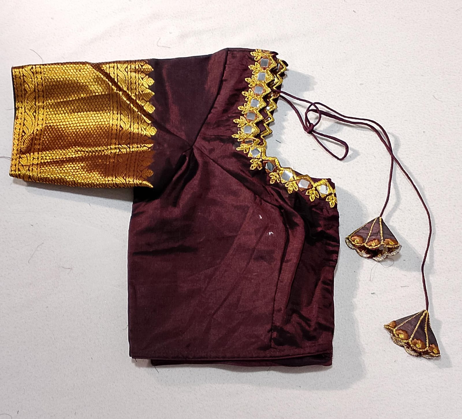 N450: Ready To Ship Beautiful Saree With Stitched Blouse