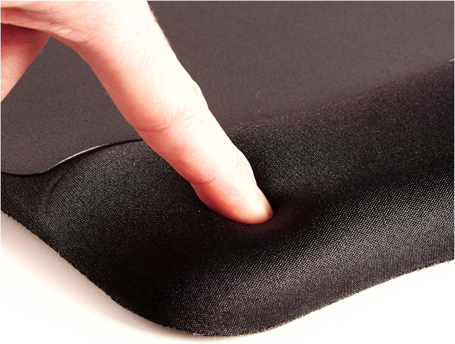 Fellowes Memory Foam Keyboard Wrist Rest - Black (9178201)