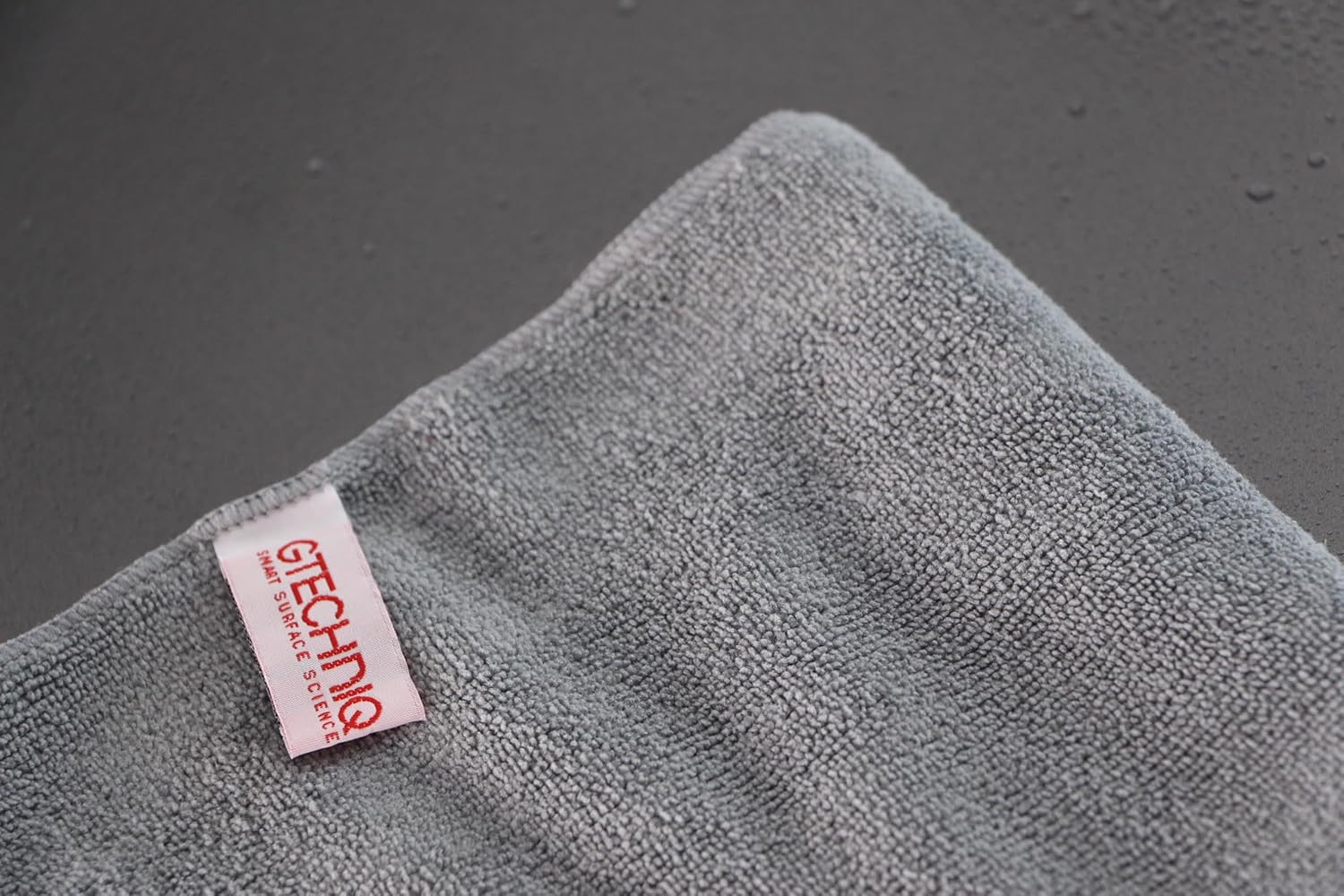 Gtechniq MF1 ZeroR Microfibre Cloth for Cars, Soft Car Cleaning Cloth with Ultra Split Fibres, Machine Washable