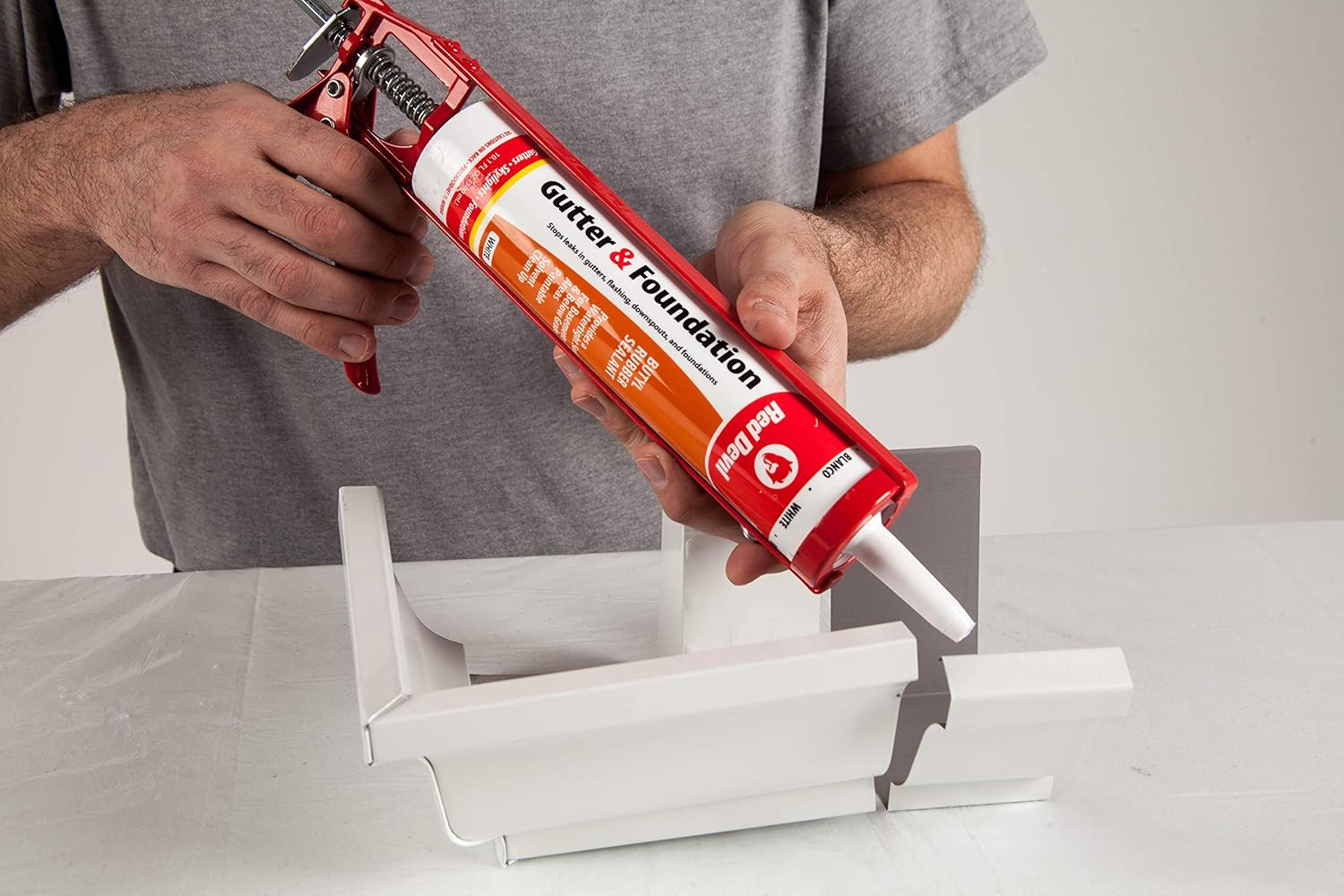 Red Devil 0697 Gutter & Foundation Sealant, 10.1 oz., White, (Pack of 1) 1 Pack White