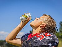 Sqwincher Powder Pack | Mixed Berry Flavored | Low Calorie | Low Sodium | Electrolyte Replenishment Hydration Drink Mix | Just Add to 2.5 Galons of Water | 23.83 oz Packet (Pack of 32)