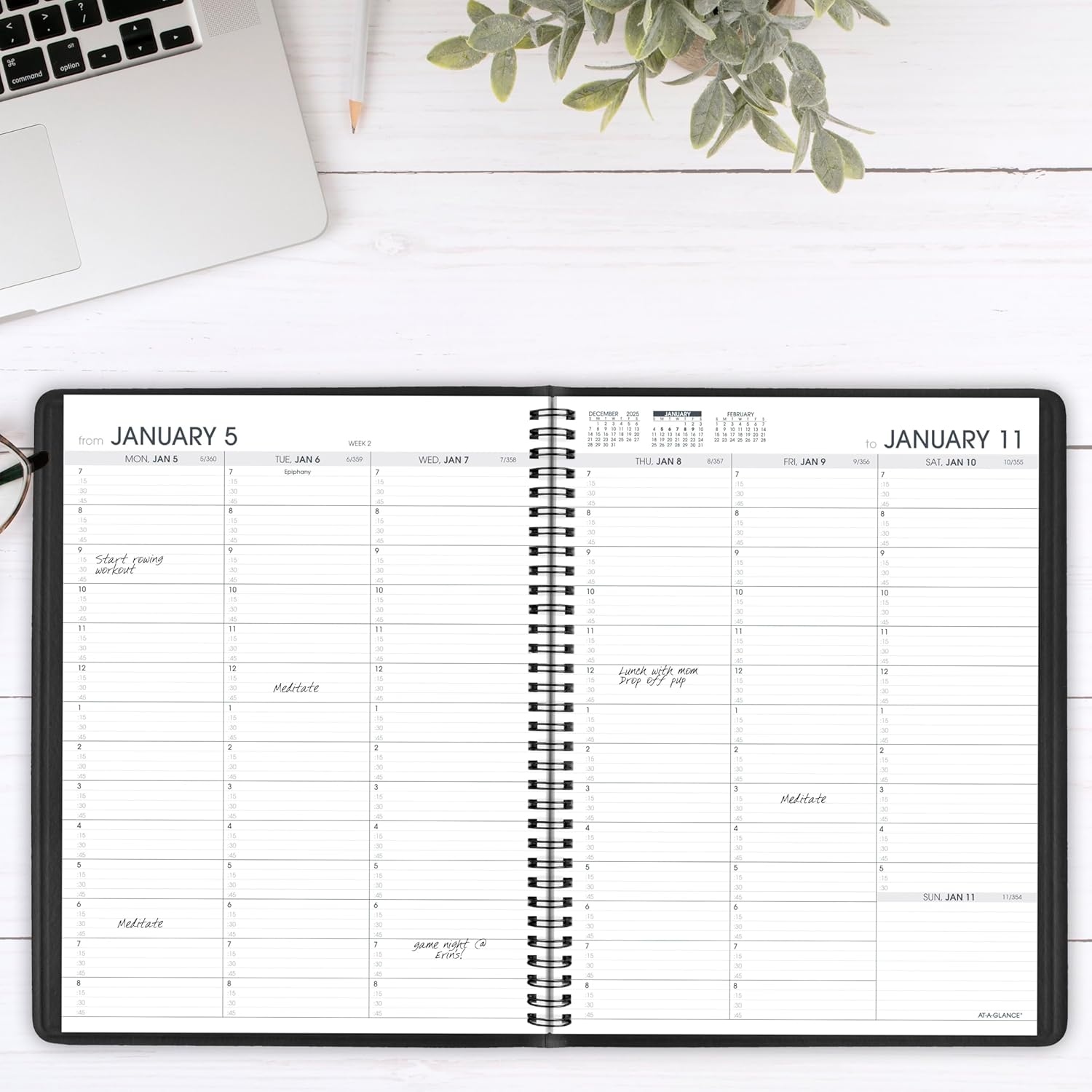 AT-A-GLANCE 2026 Appointment Book Planner, Weekly, 8-1/4" x 11", Large, Black (709500526) 2026 New Edition Black