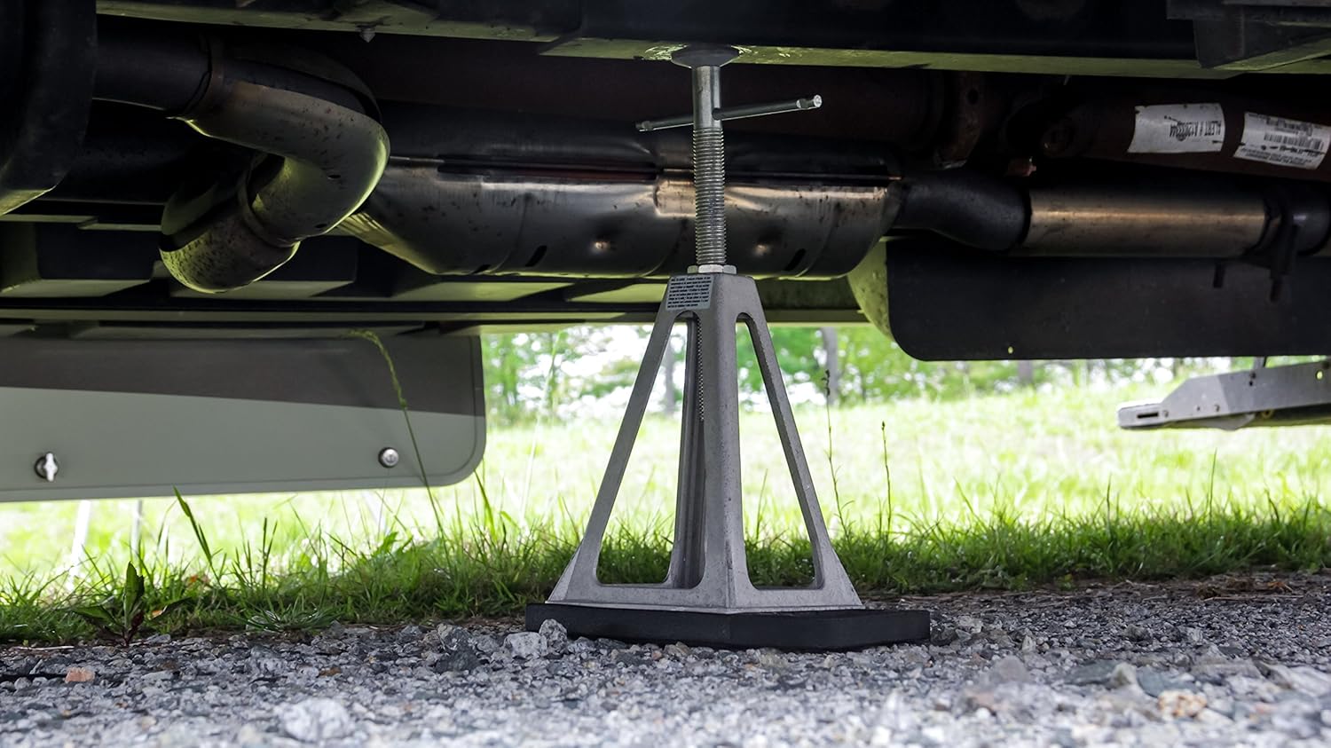 Camco Stabilizer Jack Flex Pads - Helps Prevent Jacks and Stabilizer from Sinking into The Ground -Can Be Used on Uneven