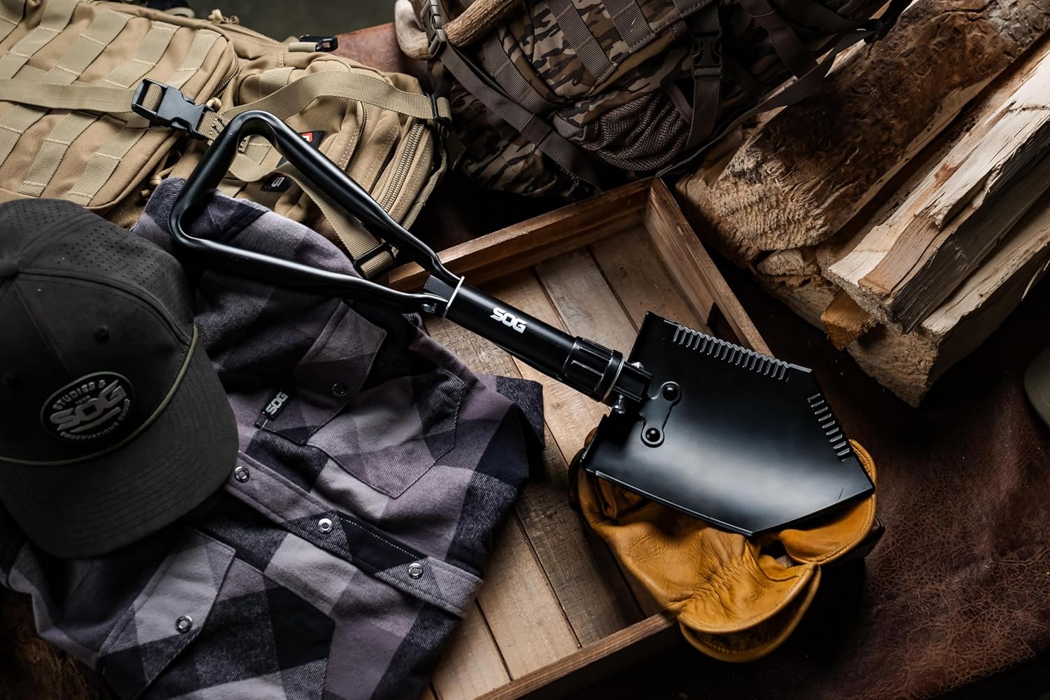 SOG Entrenching Tool Folding Shovel