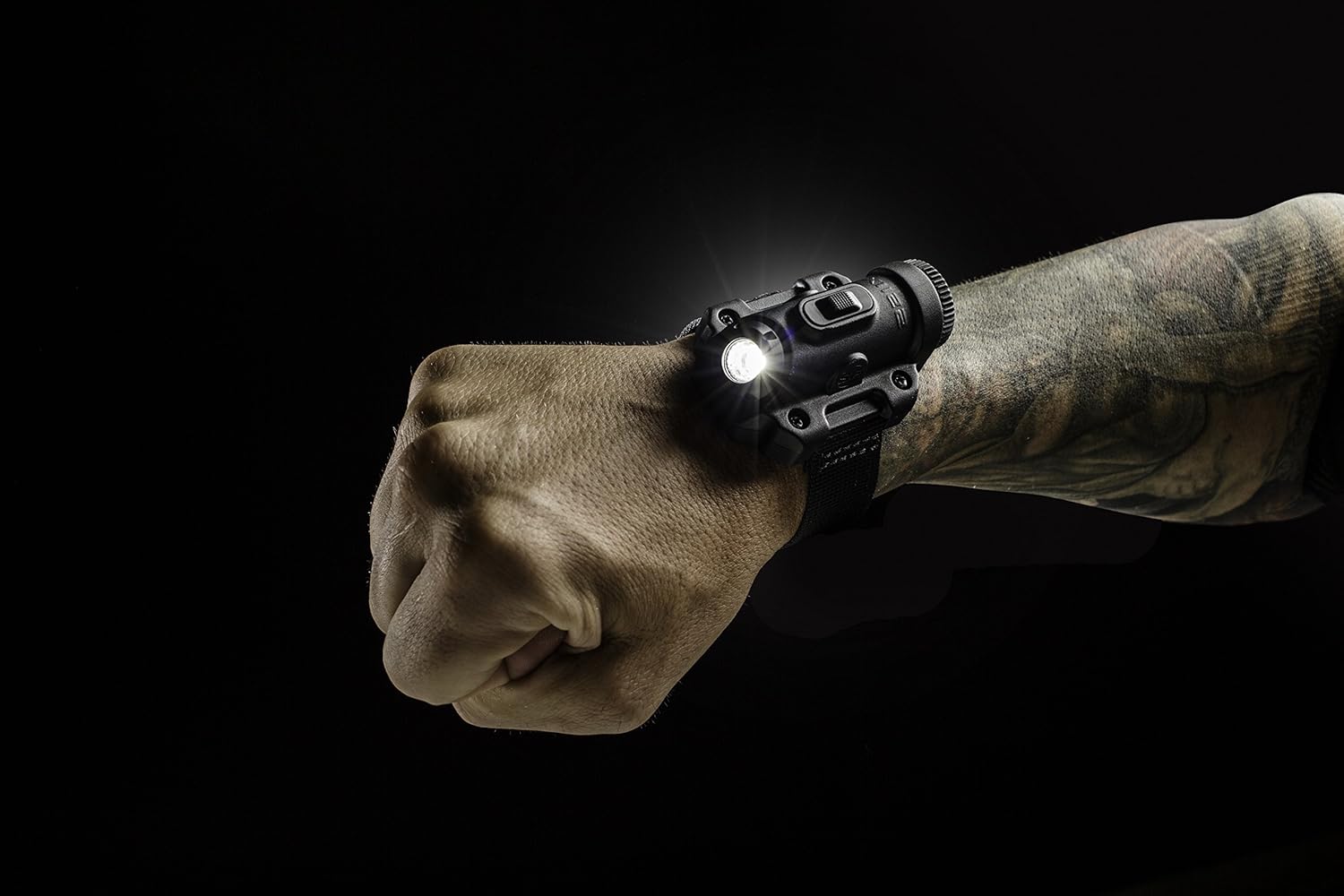 SUREFIRE 2211 WristLight Series Wrist-Worn Tactical Flashlight