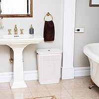 MIND READER Slim Laundry Hamper with Lid, 40L Linen Design Plastic