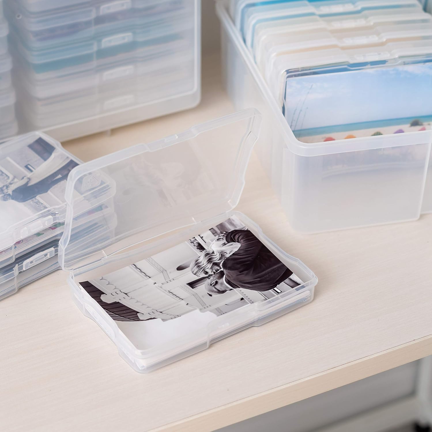 IRIS USA Photo & Craft Keeper with Removable 4" x 6" Inner Cases